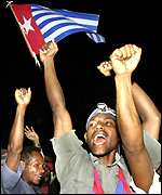 파푸아인들의 저항. 뒤에 보이는 국기가 모닝스타. [출처] www.westpapua.ca