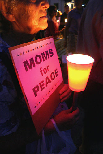미국 전역으로 확산된 반전 촛불집회. '평화를 위한 어머니들' [출처] 길바닥 평화행동
