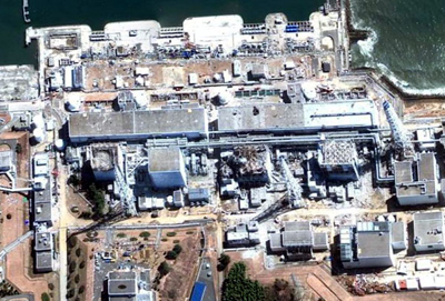 [사진: 폭발한 후쿠시마 제1원자력발전소(출처: 구글 위성 캡쳐)]