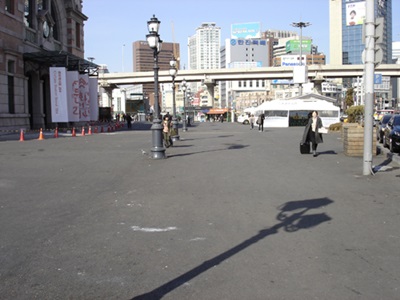 홈리스 당사자들이 참여한 '서울역, 길의 끝에서 길을 묻다' 사진전 중에서