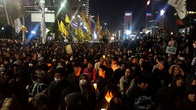 10월 29일 박근혜 퇴진을 외치며 광화문에 모인 시민들<사진출처-민중언론 참세상>