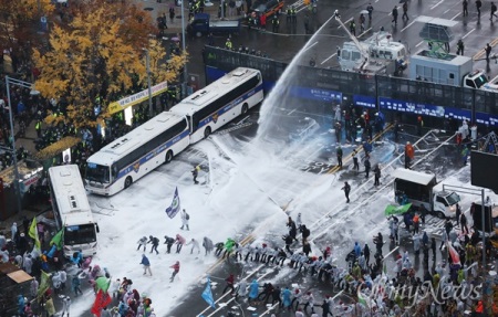 2015년 11월 14일 민중총궐기 집회 (출처: 오마이뉴스) 