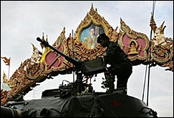 태국의 군사쿠데타<br />
<출처; www.pbs.org>