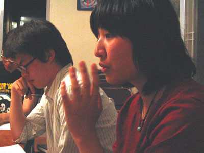 청소년인권활동가네트워크에서 활동하고 있는 누리 활동가(왼쪽), 청소년 다함께에서 활동하고 있는 박조은미 활동가(오른쪽)
